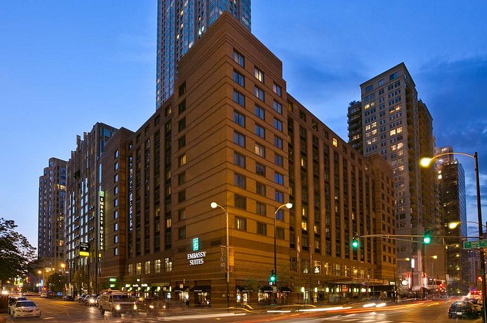 Embassy Suites by Hilton Chicago Downtown River North