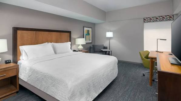 Hampton Inn & Suites Clayton Galleria Area St. Louis