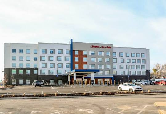 Hampton Inn & Suites St. Charles Old Town Area
