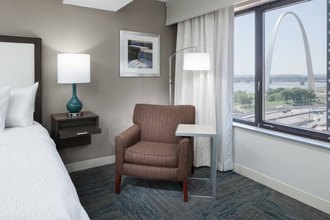 * Hampton Inn Downtown at the Arch St. Louis