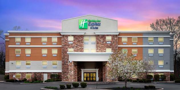 Holiday Inn Express & Suites Indianapolis North Carmel