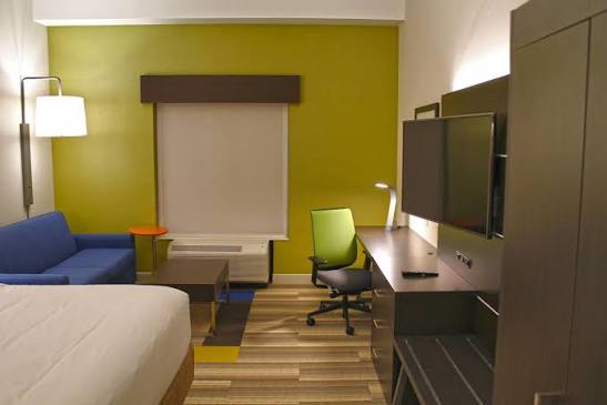 Holiday Inn Express & Suites St. Louis South I-55