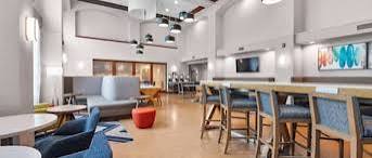 Holiday Inn Express & Suites St. Louis South I-55