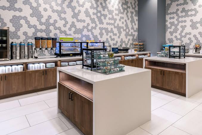 * Home2 Suites by Hilton Downtown St. Louis