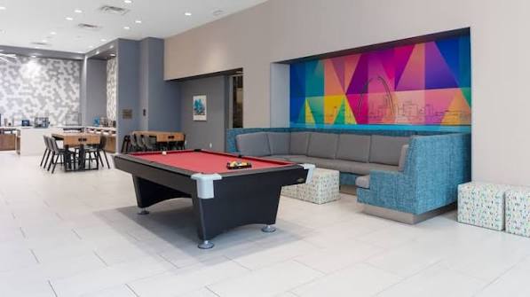 * Home2 Suites by Hilton Downtown St. Louis