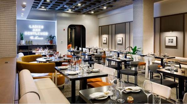 Hotel Indy by Marriott Indianapolis, a Tribute Portfolio Hotel