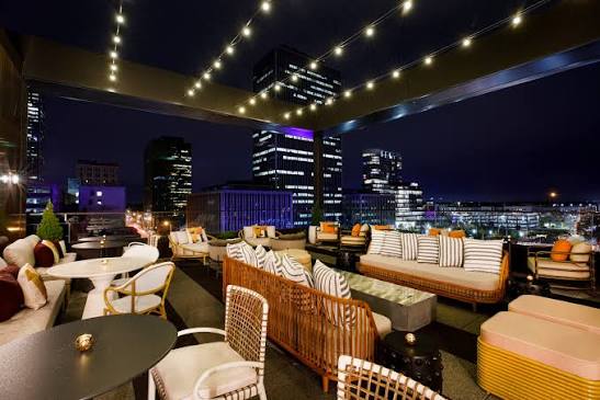 Hotel Indy by Marriott Indianapolis, a Tribute Portfolio Hotel