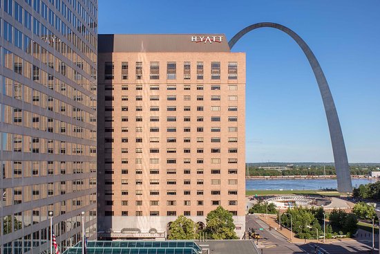 * Hyatt Regency at the Arch St. Louis