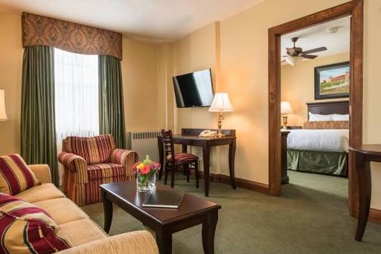 * Missouri Athletic Club St. Louis