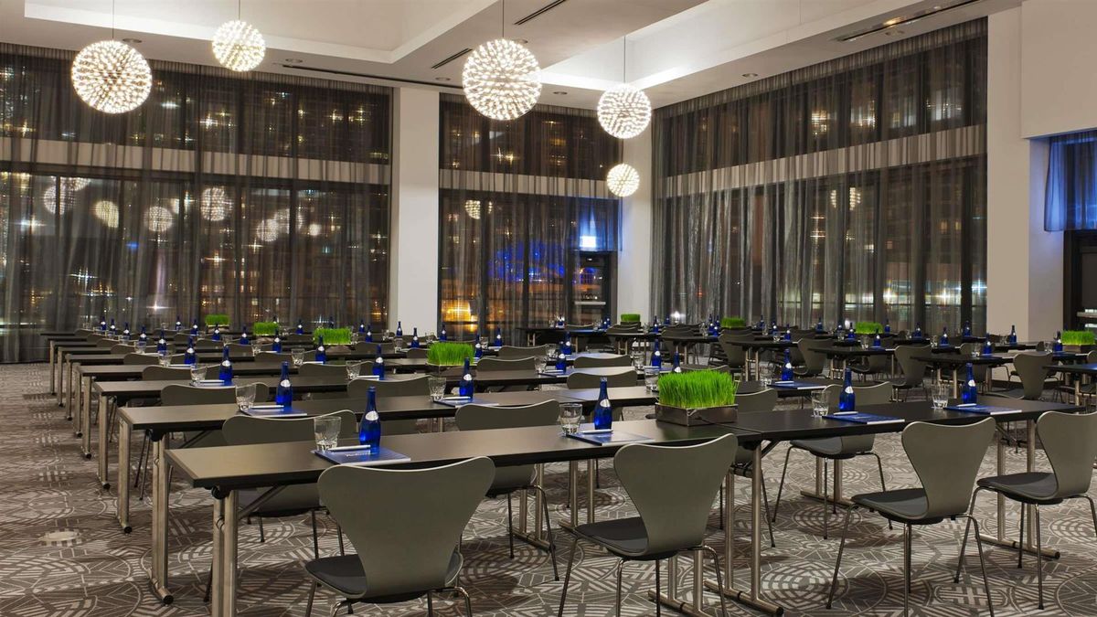 Radisson Blu Aqua Hotel, Chicago