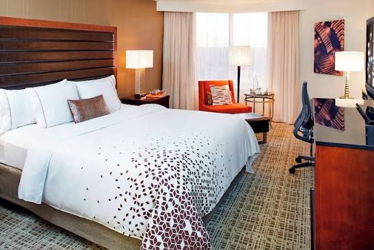 Renaissance Airport Hotel St. Louis
