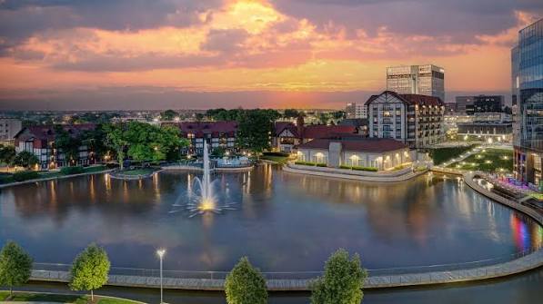 Sheraton Westport Chalet Hotel St. Louis