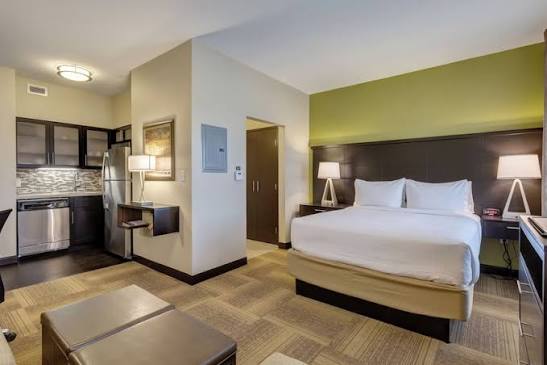Staybridge Suites Westport St. Louis