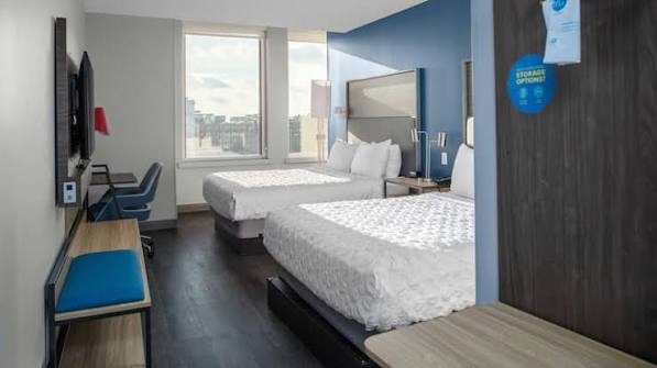 * Tru by Hilton Downtown St. Louis