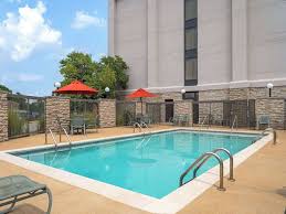 Wingate by Wyndham Airport