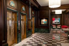 * Courtyard by Marriott Downtown Convention Center St. Louis