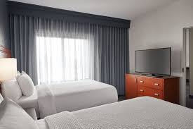 * Courtyard by Marriott Downtown West St. Louis