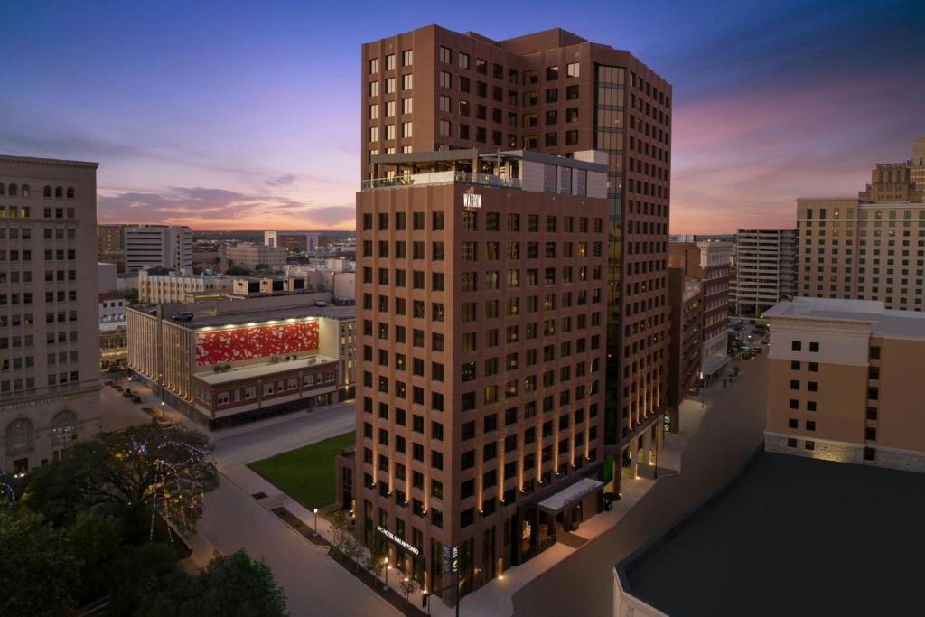 AC Hotel by Marriott San Antonio Riverwalk exterior