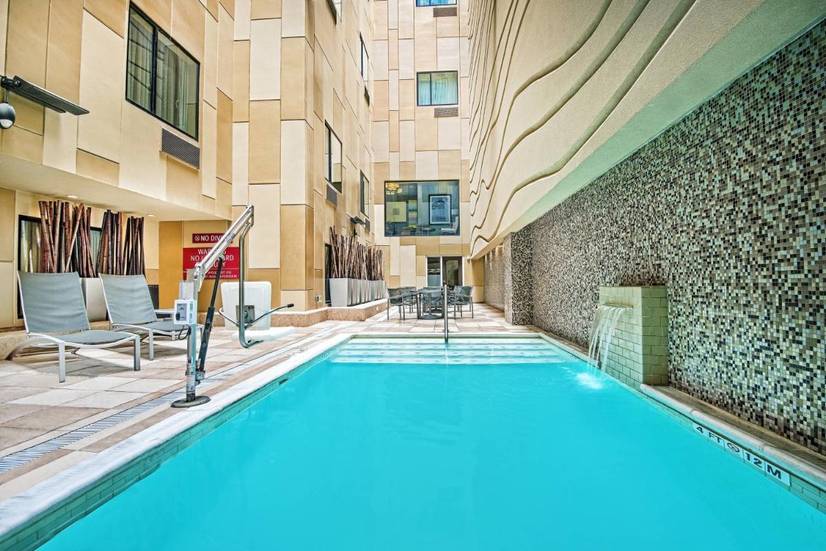 TownePlace Suites by Marriott San Antonio Downtown Riverwalk exterior