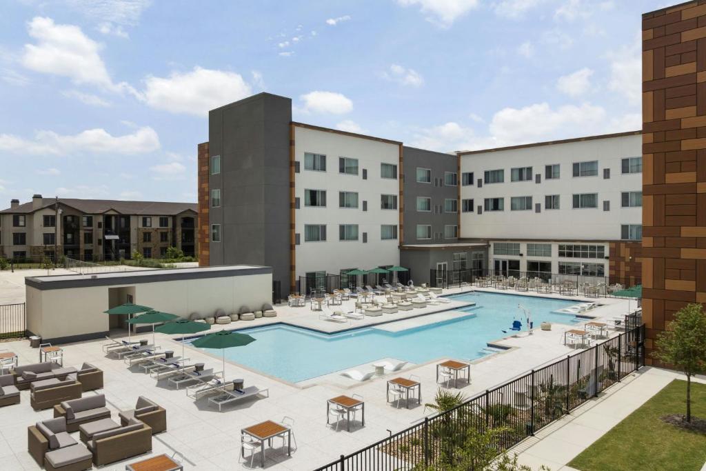 Hotel amenity space