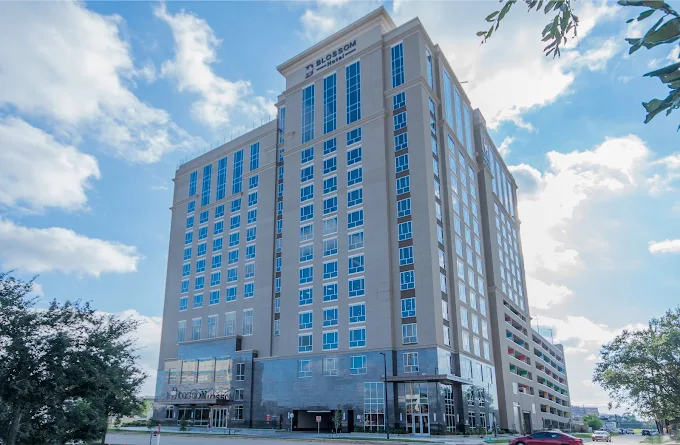 Blossom Hotel Houston, Curio Collection by Hilton
