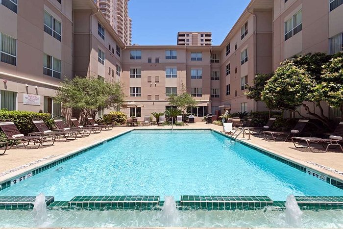 Hyatt House Houston/Galleria pool photo