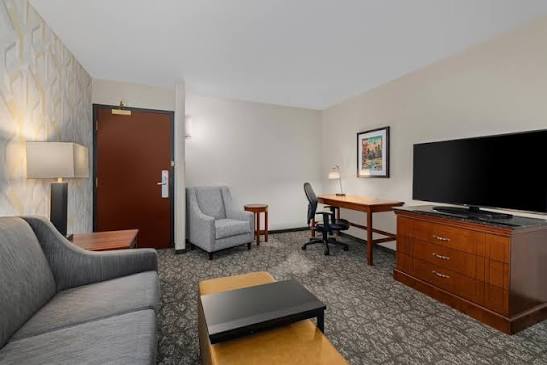 Drury Inn & Suites Creve Coeur St. Louis