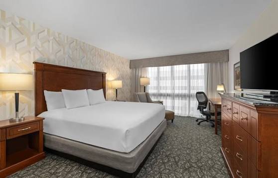 Drury Inn & Suites Creve Coeur St. Louis