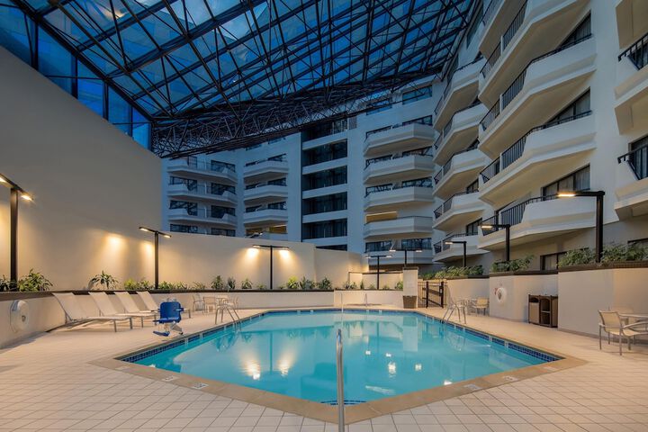 Sheraton Detroit Metro Airport Romulus (Bookonline.com)