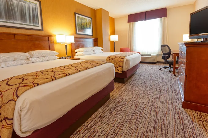 Drury Inn & Suites Northeast Indianapolis