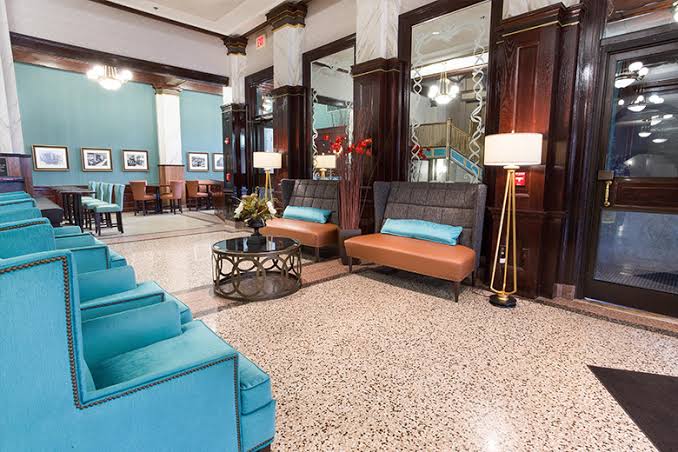 * Drury Inn Union Station St. Louis